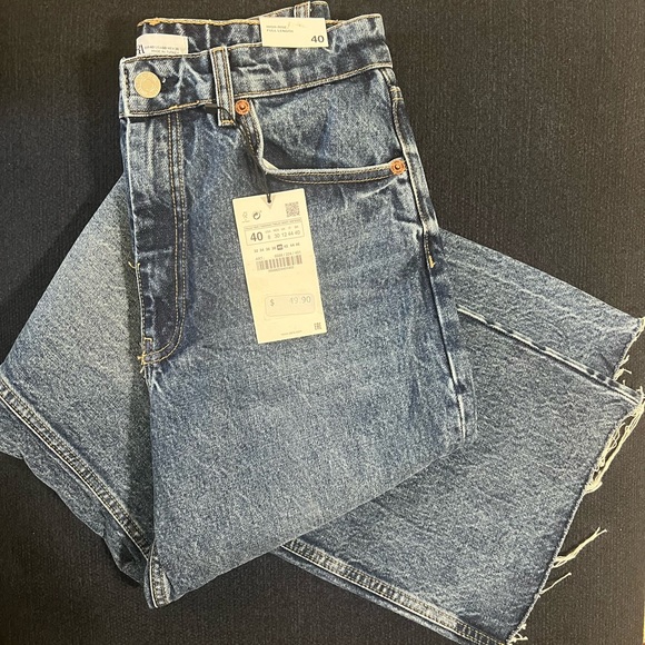 ZARA HIGH-RISE FULL LENGTH DARK WASH JEAN - Picture 2 of 2